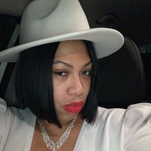 Meet your Posher, Qiana